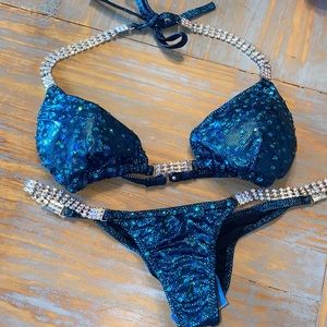 Black & turquoise competition bikini